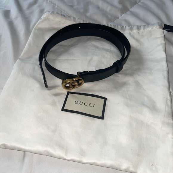 Gucci Leather Double G buckle skinny belt - Picture 3 of 6